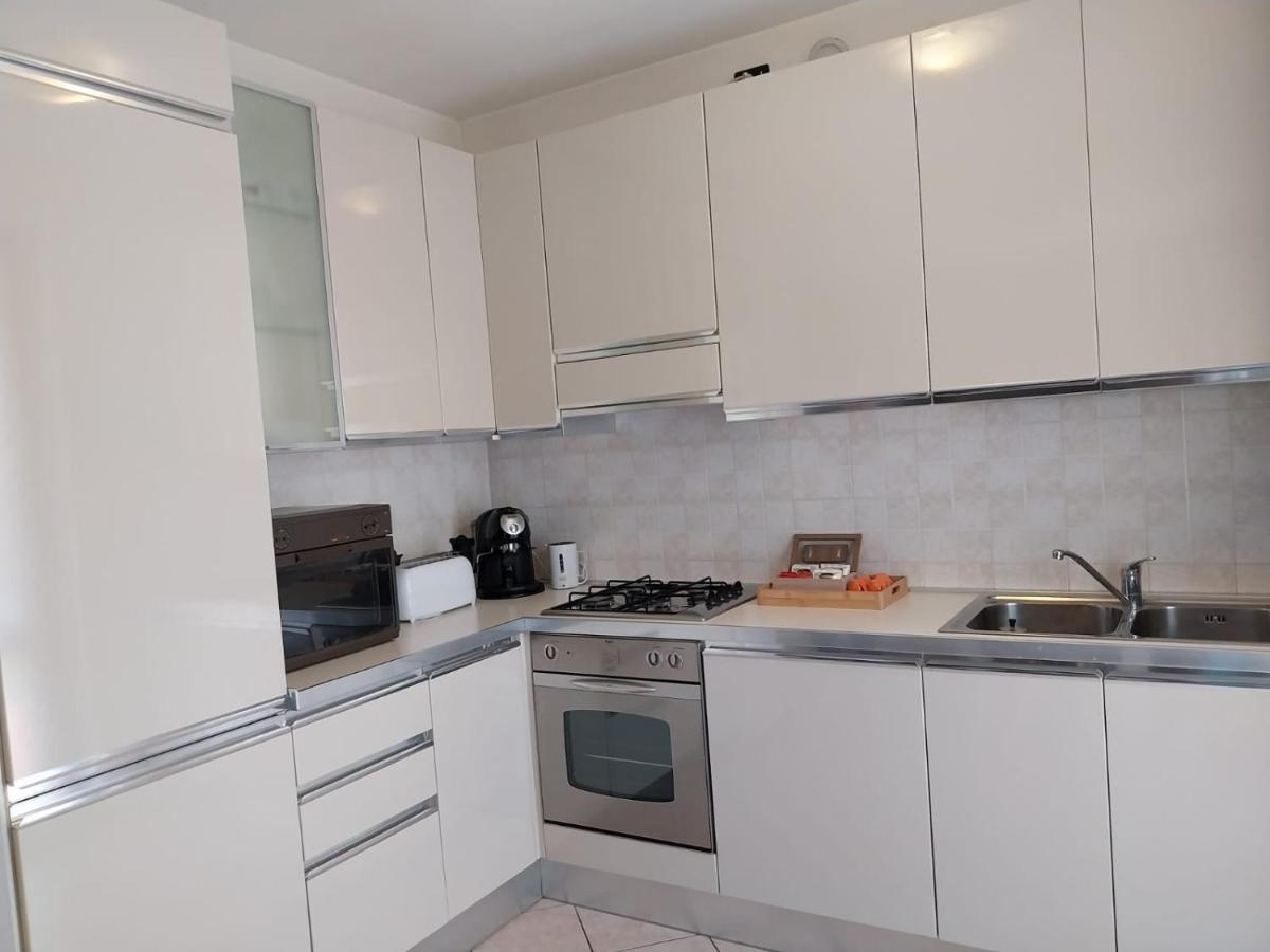 Casa Adela Apartment Desenzano del Garda Luaran gambar