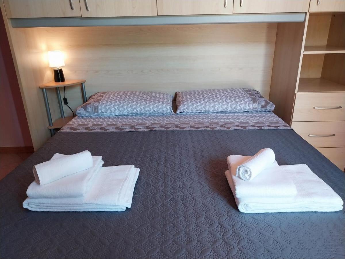 Casa Adela Apartment Desenzano del Garda Luaran gambar